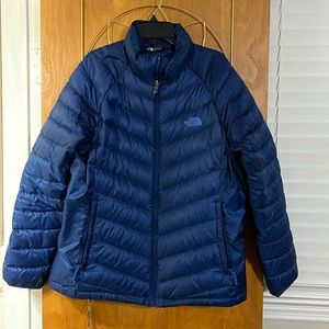 Women’s North Face Size L Lightweight Puffer Jacket